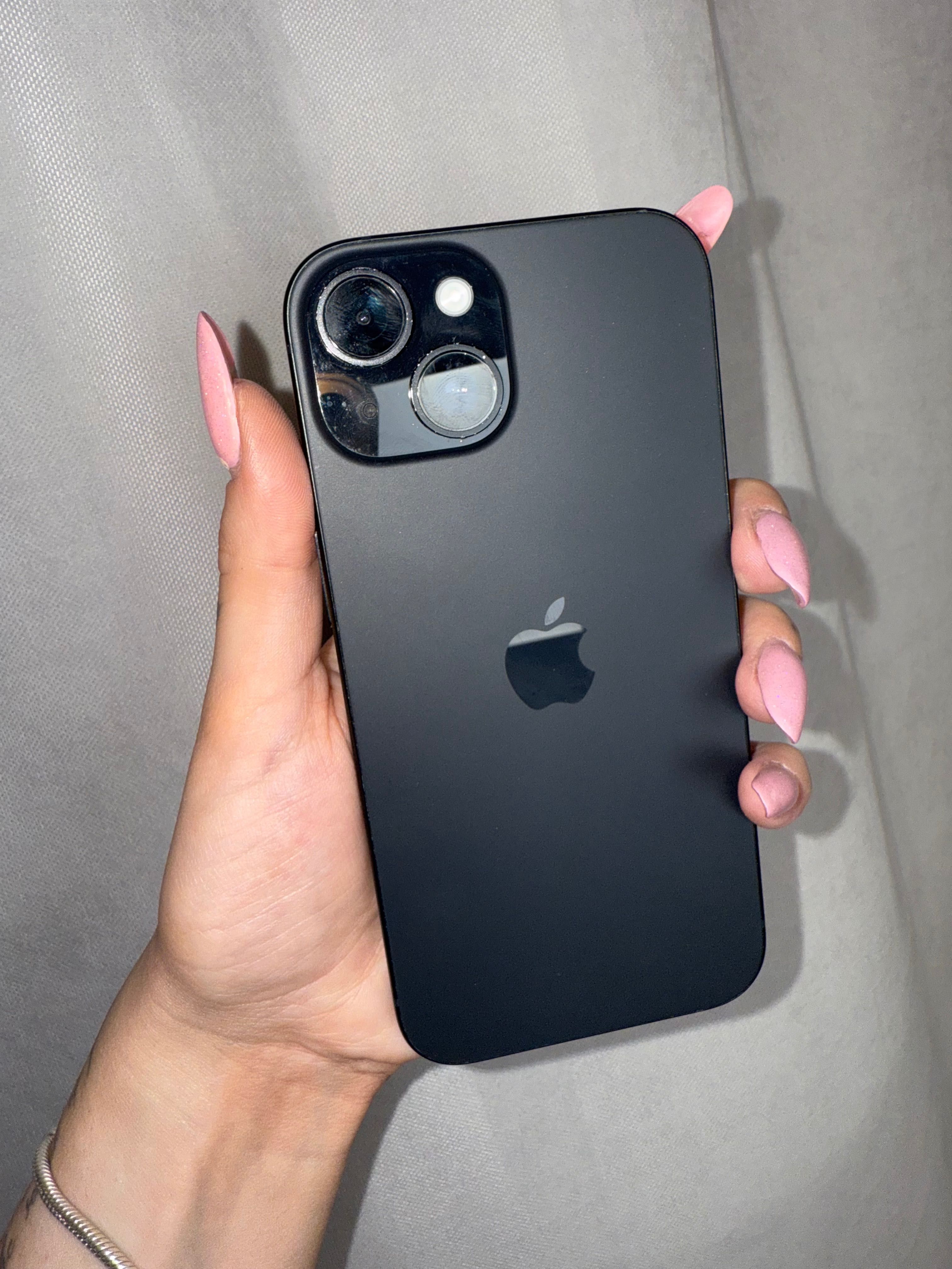 iPhone 15 128 gigabajtów