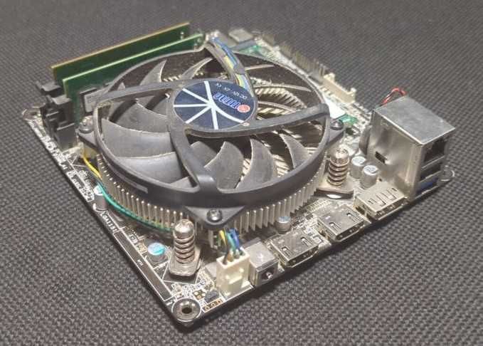 ASUS Q170s1 + i5 7500 (комплект, mini-pc, htpc)