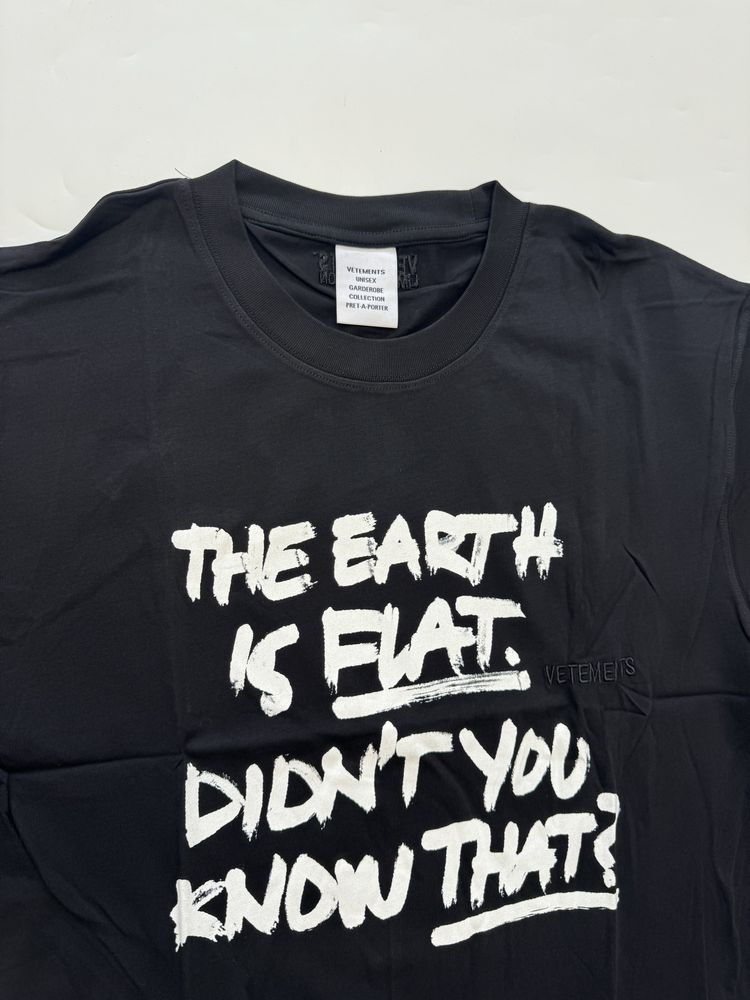 футболка Vetements The Earth is flat M L balenciaga