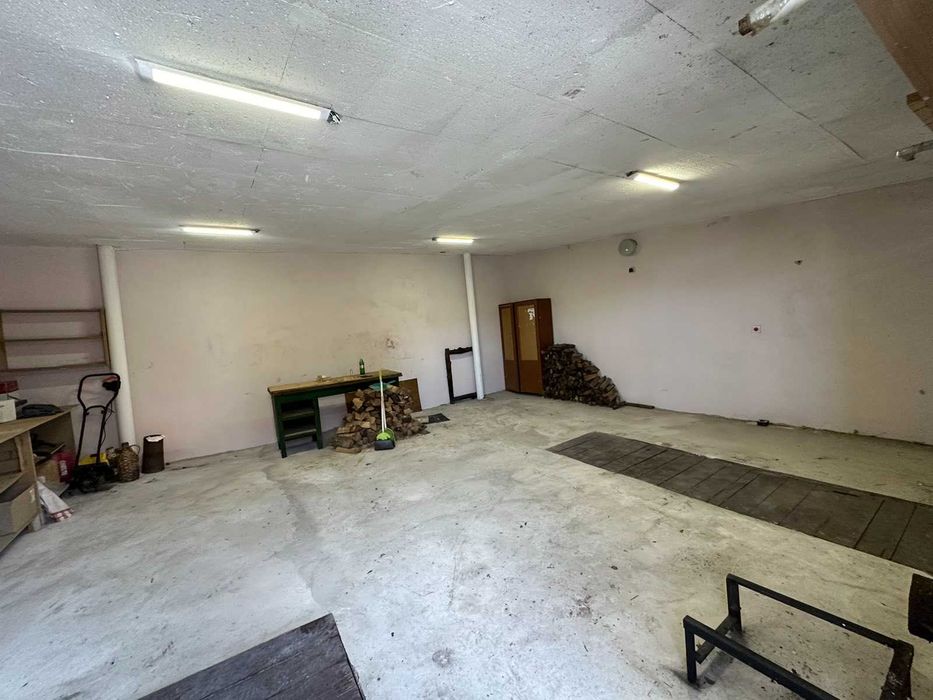 Довгострокова оренда гаража по вул. Степана Бандери