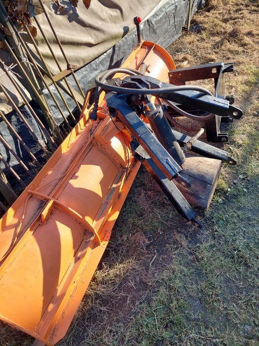 Pług do odśnieżania c330 zetor posypywarka rcw