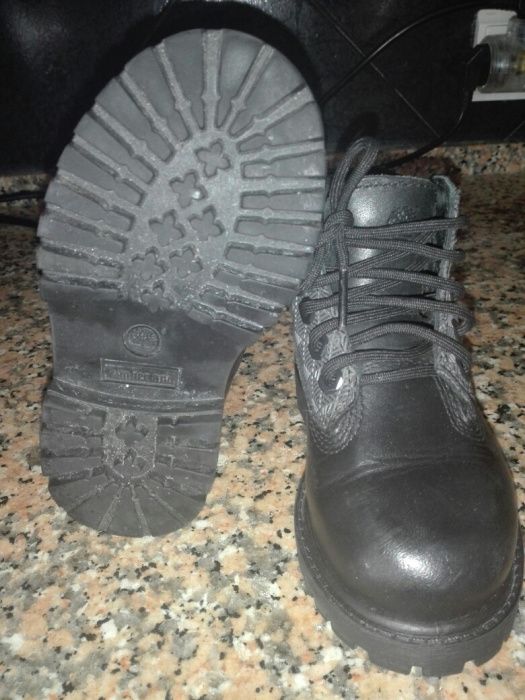 Botas timberland tam 24 criança usado 1mes