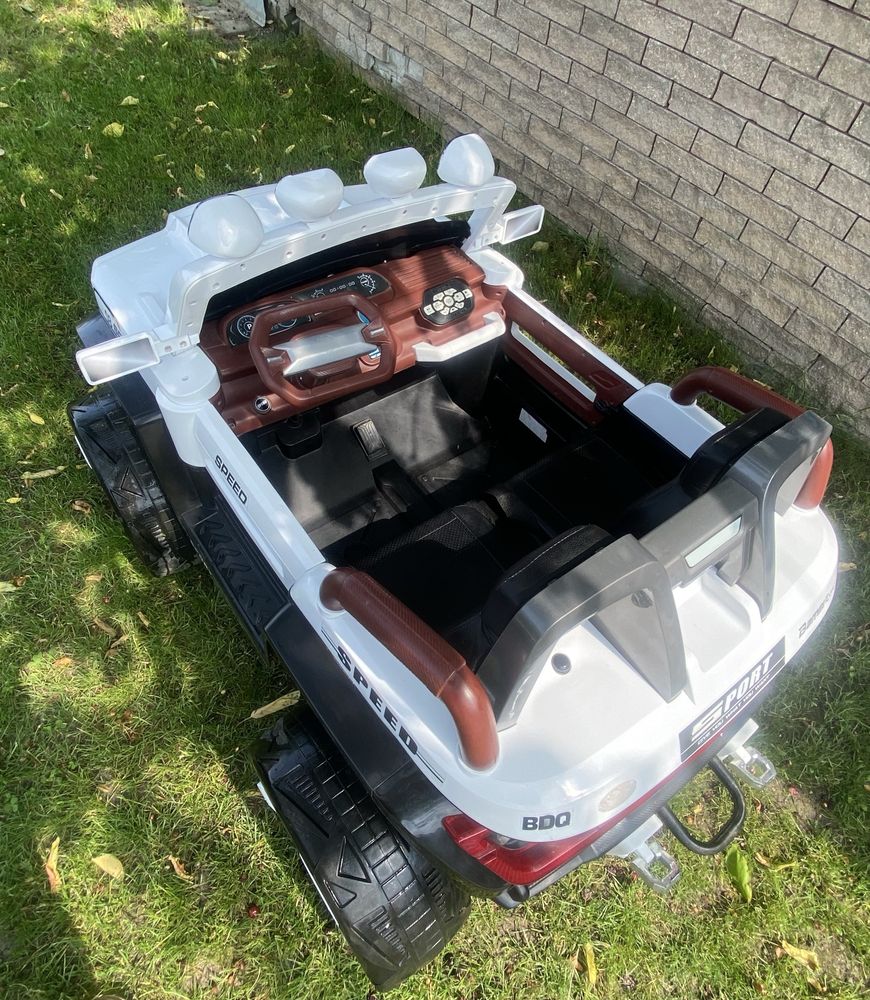 Електроавтомобіль джип двохмісний bambi M Jeep