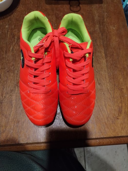 Buty sportowe, piłkarskie, korki