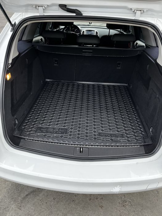 Продам Opel Astra 2011