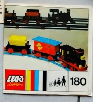 Lego vintage Set 180 4.5V Train with 5 Wagons