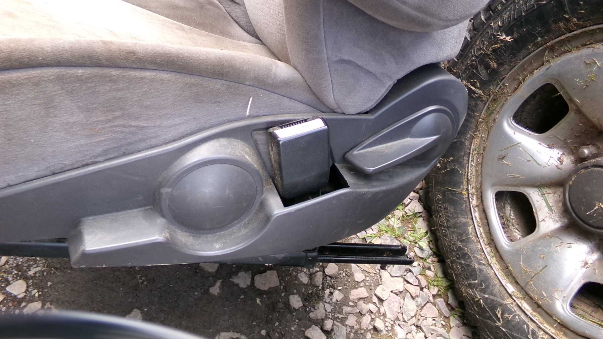 Cze5 Fotel siedzenie kamper bus citroen c8 obrotowe kapitańskie