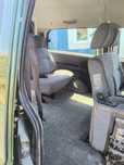 Hyundai H1 de 9 lugares com AC e bola de reboque