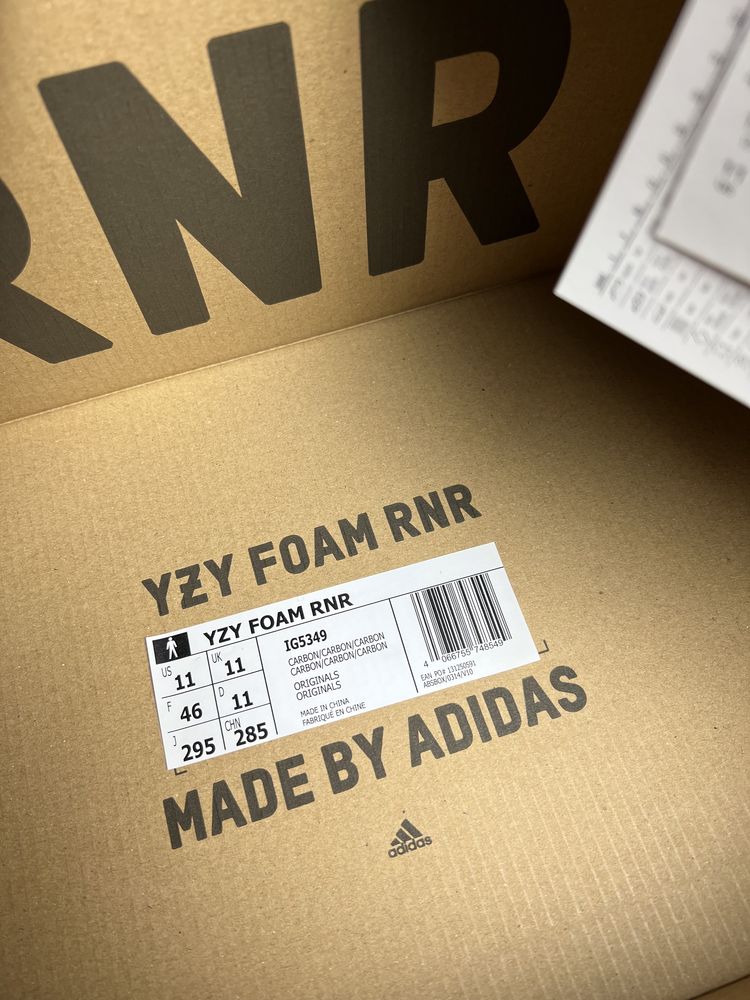 Adidas Yeezy Foam RNR Carbon