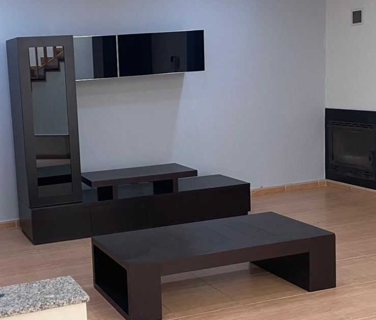 Sala de jantar completa com sala de estar