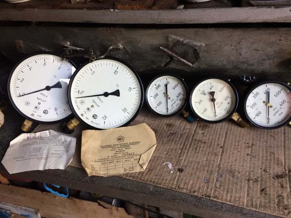 манометри для вимірування тиску\різні\