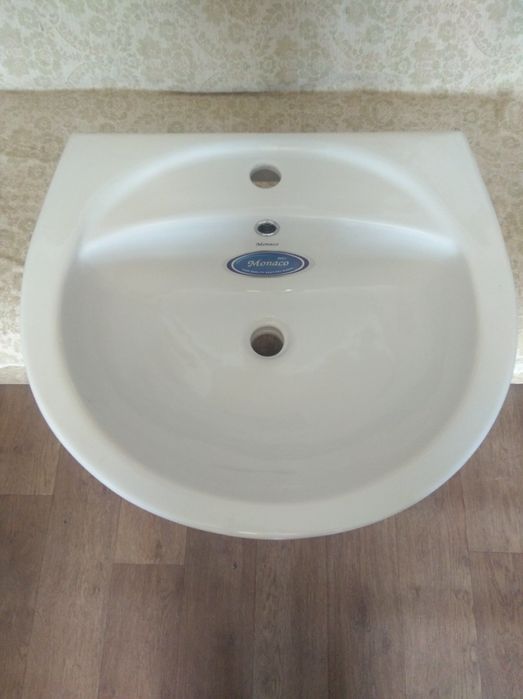 Раковина умывальник пьедестал в ванную