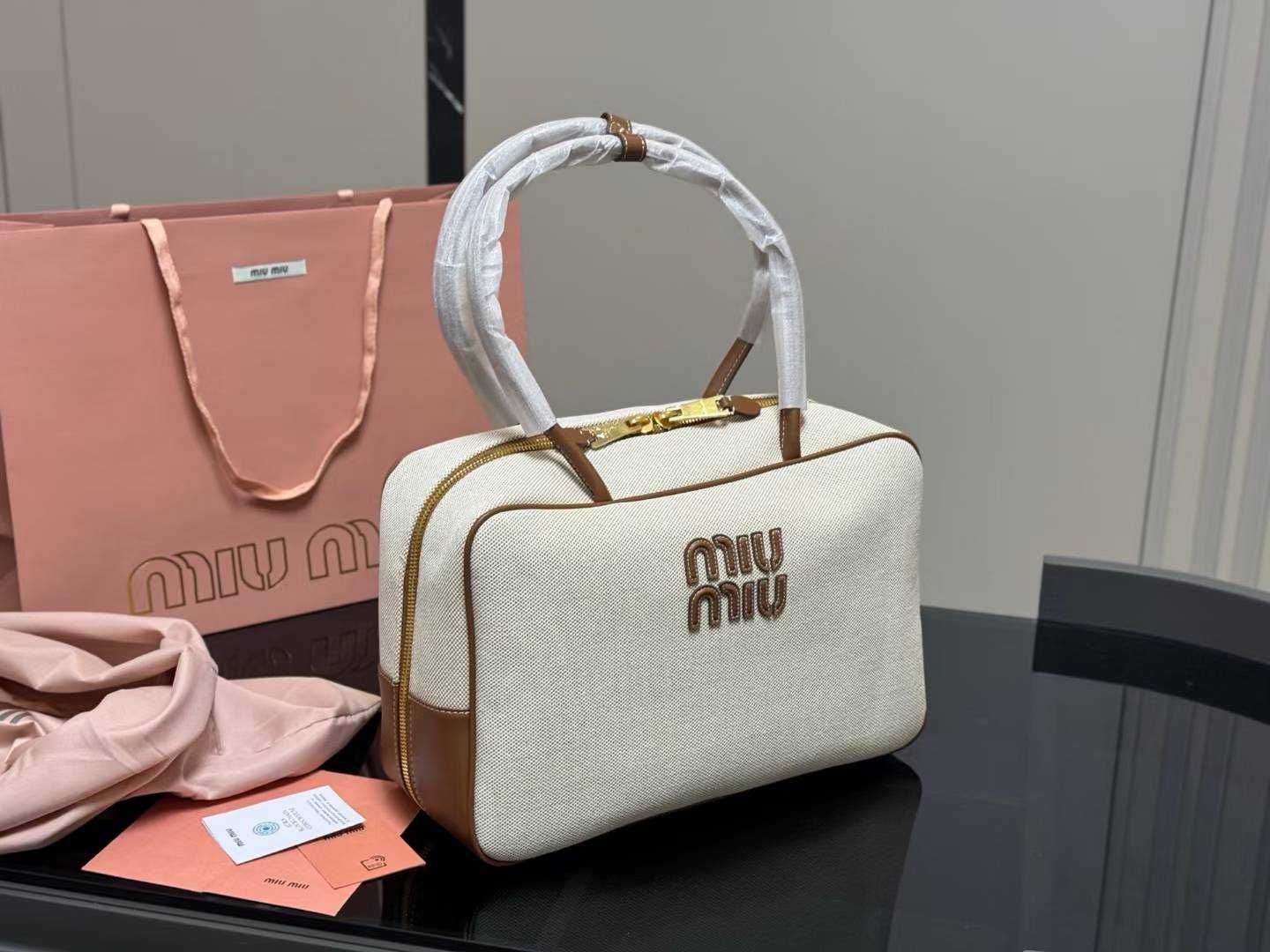 Torebka Miu Miu torba, skóra 630-52