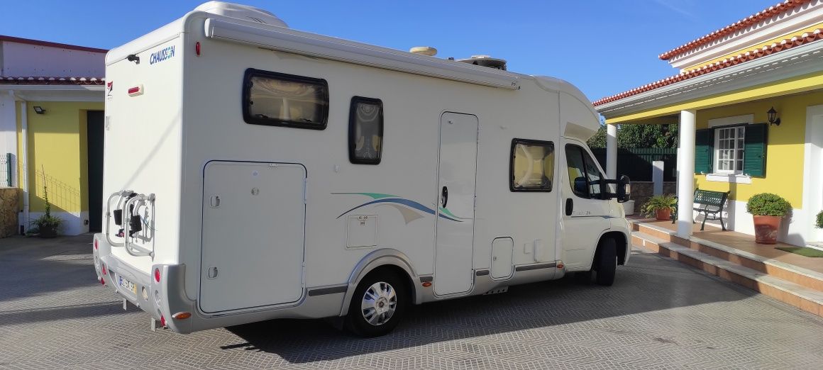 Autocaravana perfilada
98000 km
Ac na cabine
Inversor 
Ba