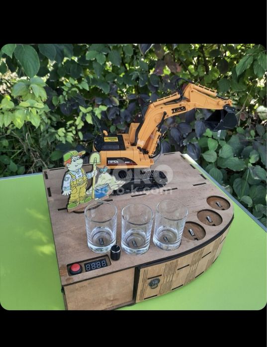 Наливатор Екскаватор на 6 чарок