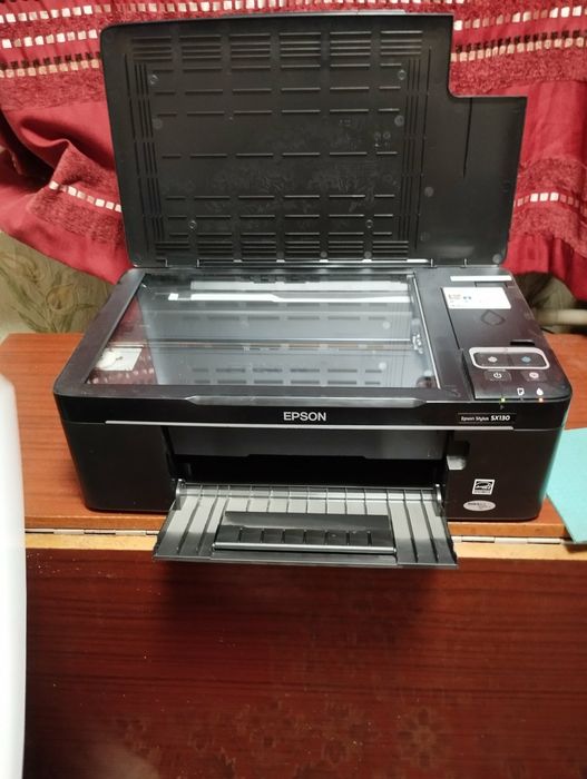Цветной ксерокс принтер Epson Stylus sx130.