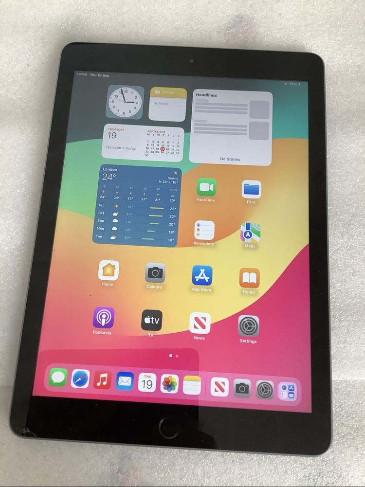 Apple ipad 6  A1893