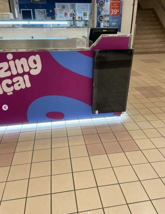 OPORTUNIDADE ÚNICA – Quiosque completo para shopping!