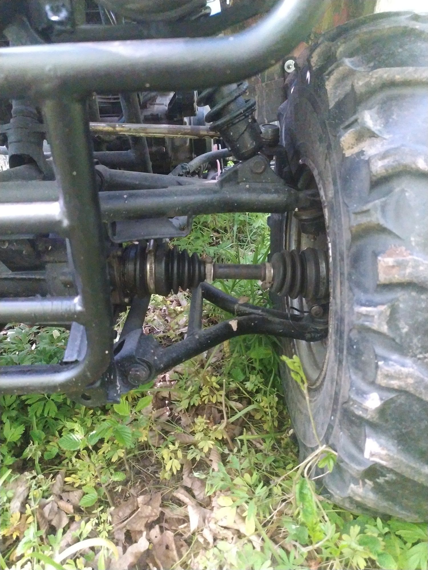 Продам  квадроцикл Kawasaki KLF 300