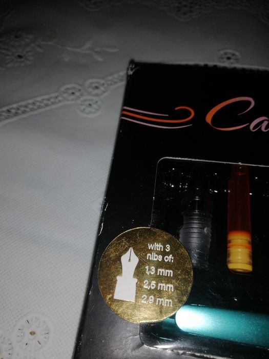 Набор для каллиграфии. Чернила для каллиграфии Avec. Перьевая ручка.