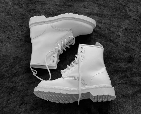 Оригинальные зимние ботинки Dr.Martens 1460 Mono White boot Original