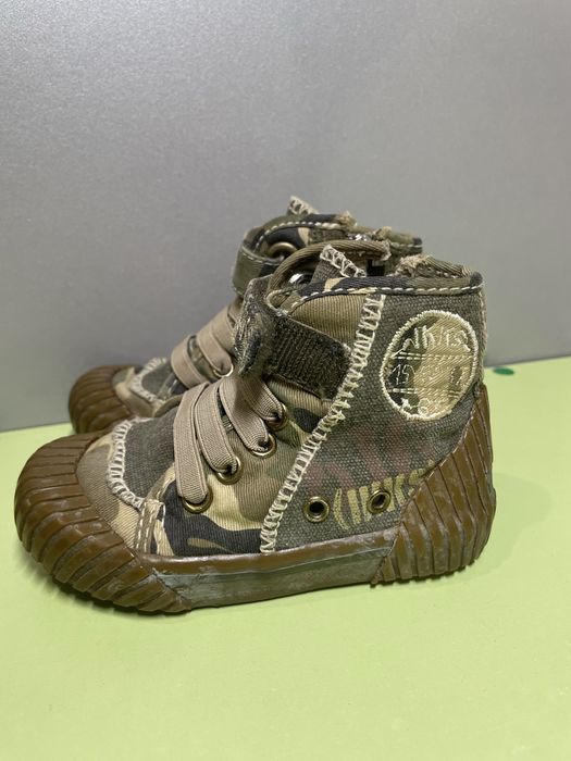 Дитячі ботинки -кеди в гарному стані