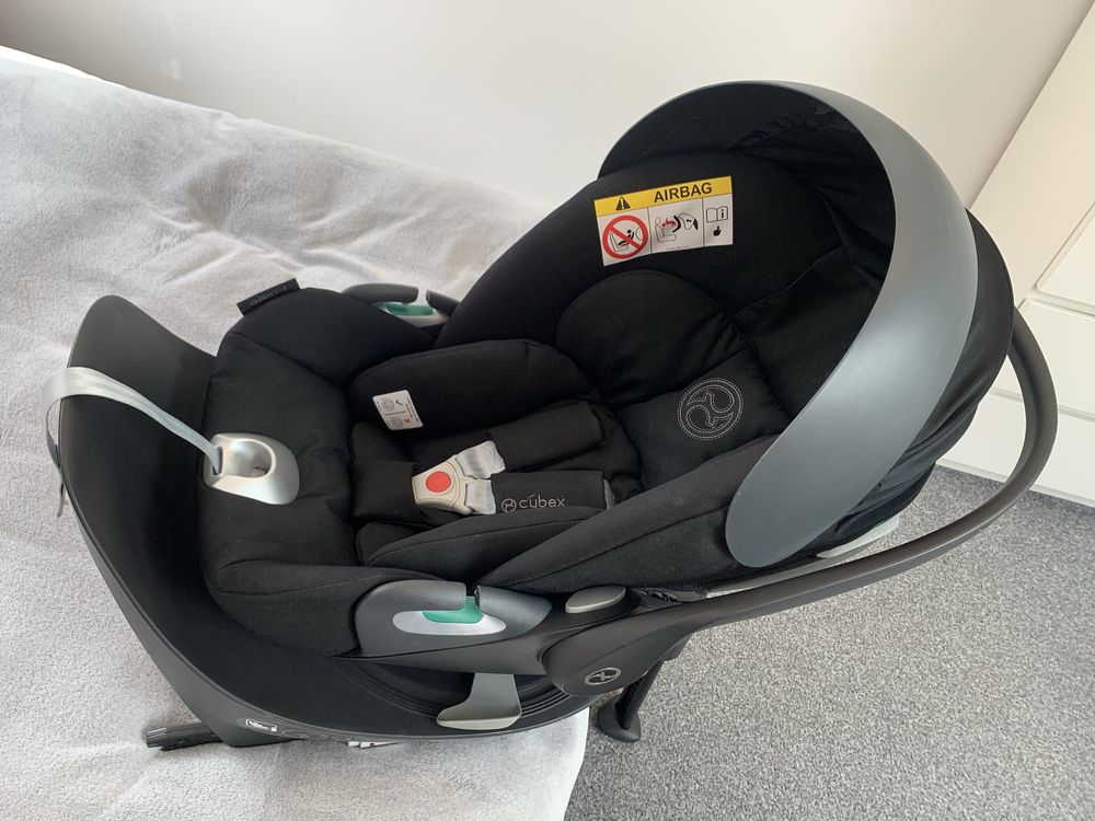 Fotelik z bazą obrotową Cybex Cloud Z2 I-Size Plus Deep Black 0-13Kg