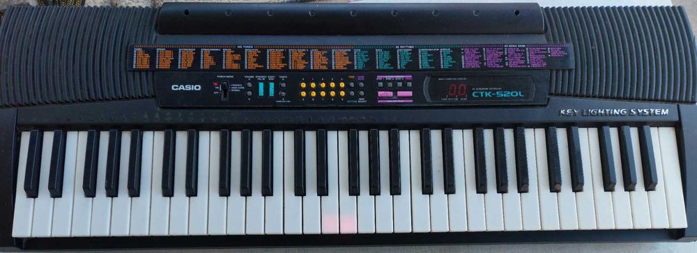 Синтезатор Casio CTK 520L. Продажа/ обмен на гитару.
