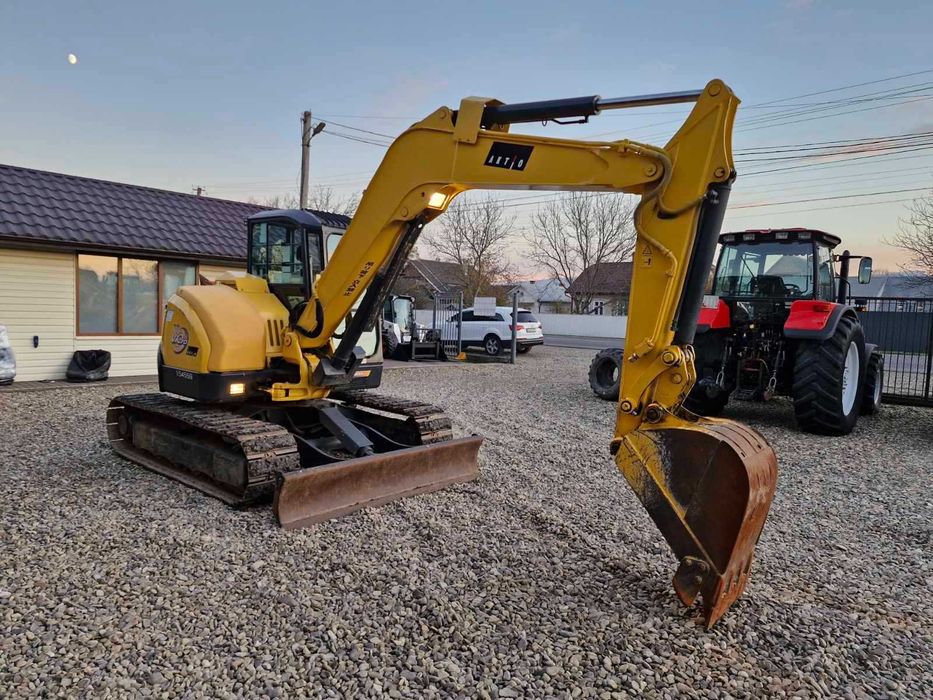 екскаватор гусеничний yanmar vio 70