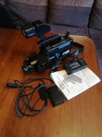 Kamera na kasety VHS Hitachi z okresu PRL