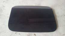 BMW E90 E91 klapka wlewu paliwa Black Sapphire metalic 475