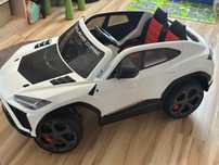 Lamborghini URUS pojazd na akumulator