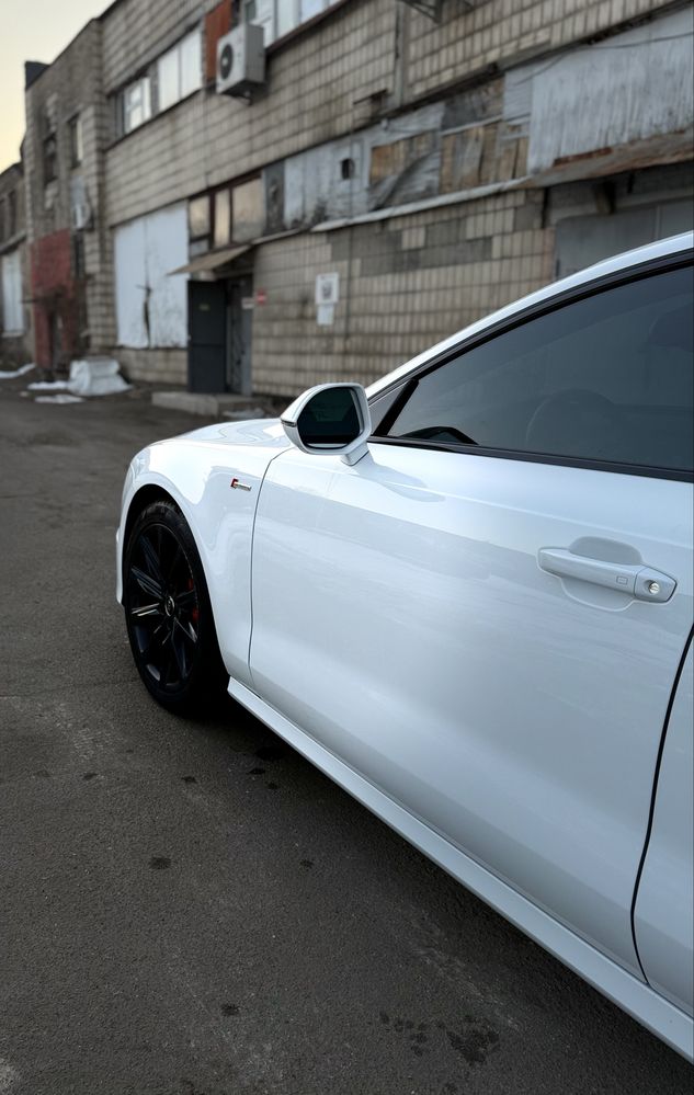 Audi A7 2016 року