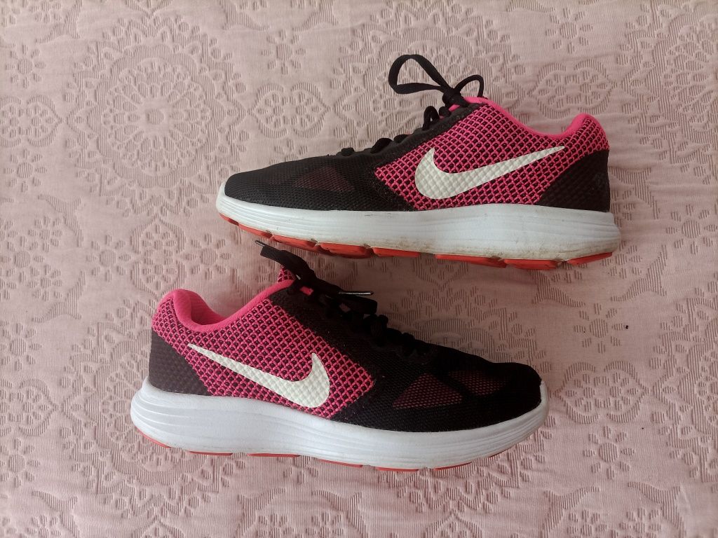 Sapatilhas Nike n 39 rigorosamente novas