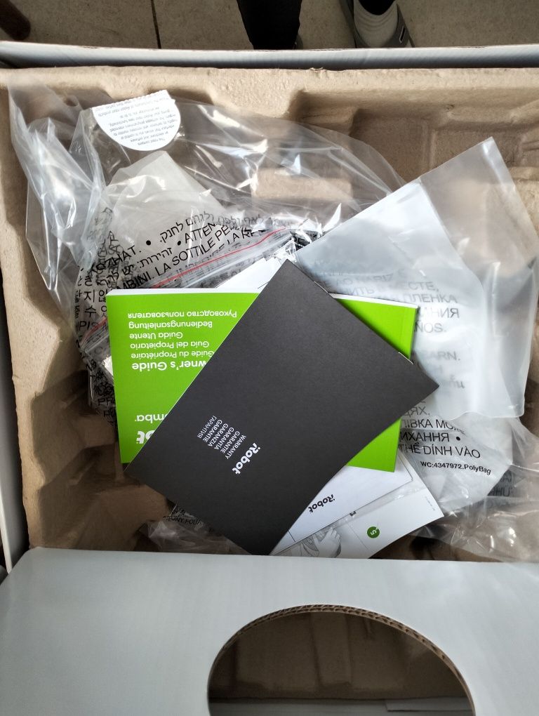 NOWY Robot Roomba 698