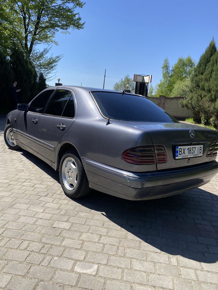 Продам Mercedes-Benz 210  2.3 Benzin Розгляну Обмін!!