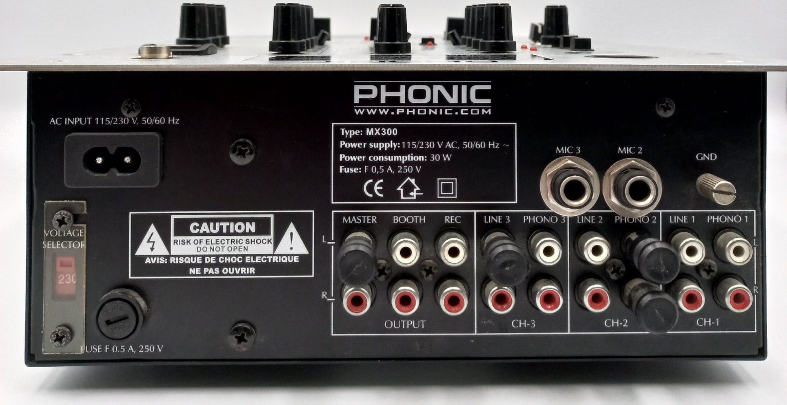 Phonic MX300 микшерный пульт.
