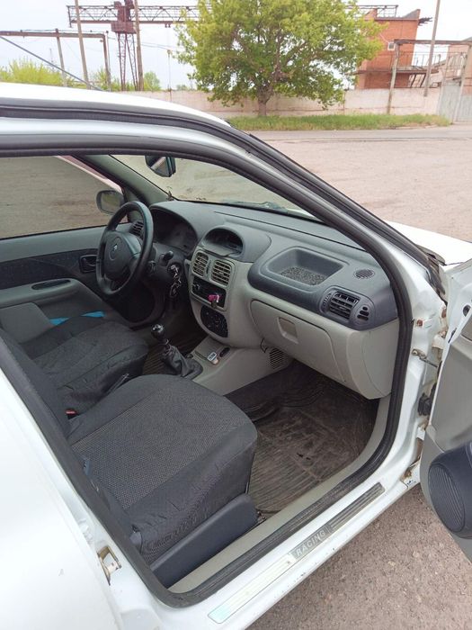 Renault Symbol 1.4 2003 рік на ходу