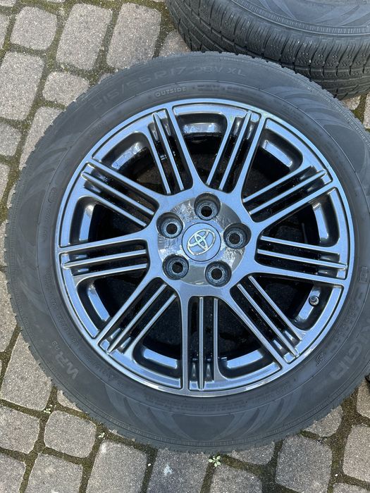 Alufelgi Toyota Avensis wraz z oponani zimowymi Nokian