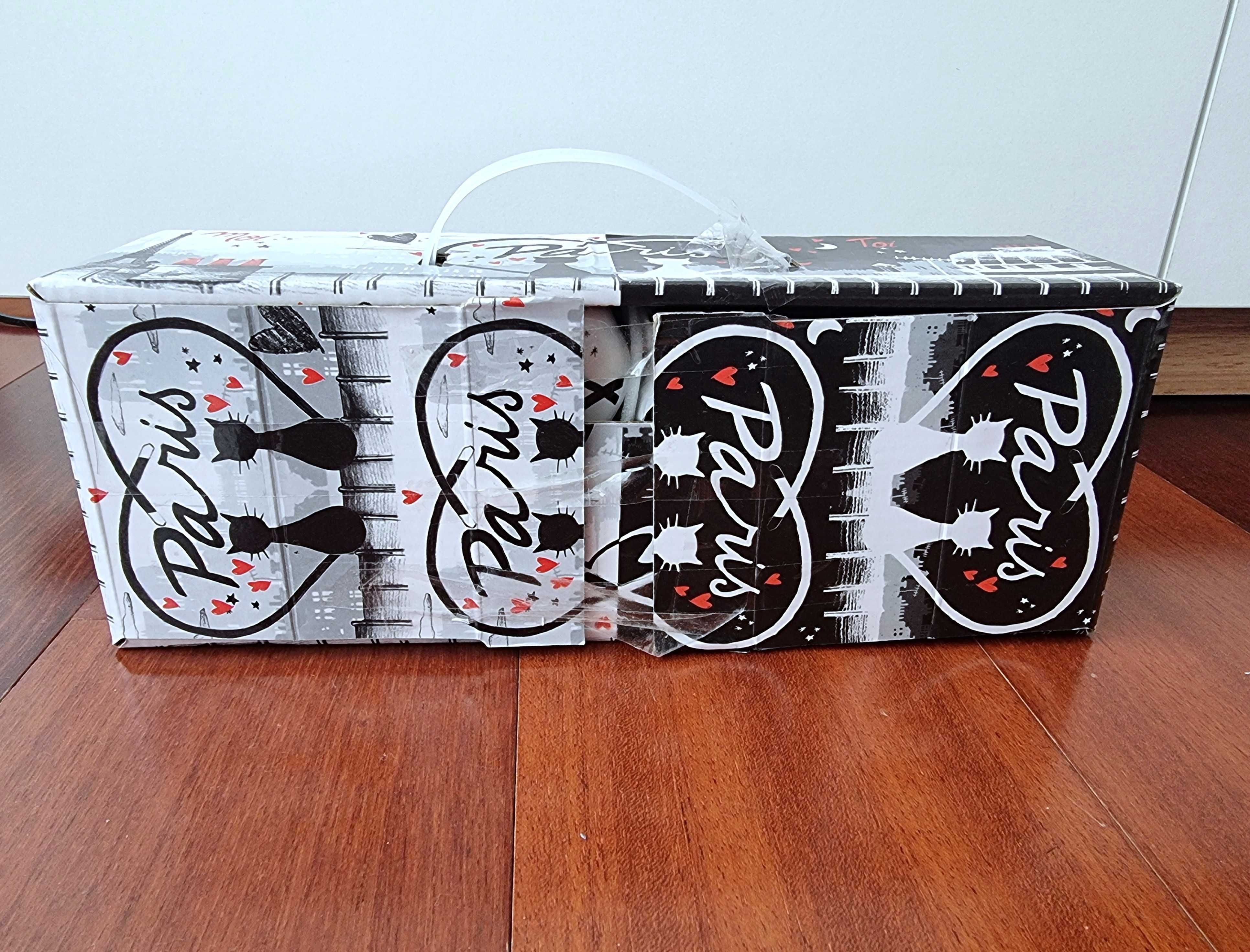 Conjunto de duas canecas com gatos Paris - novas na embalagem