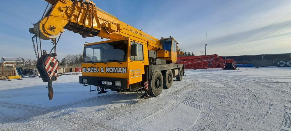 Liebherr LTM  Liebherr LTM1050
