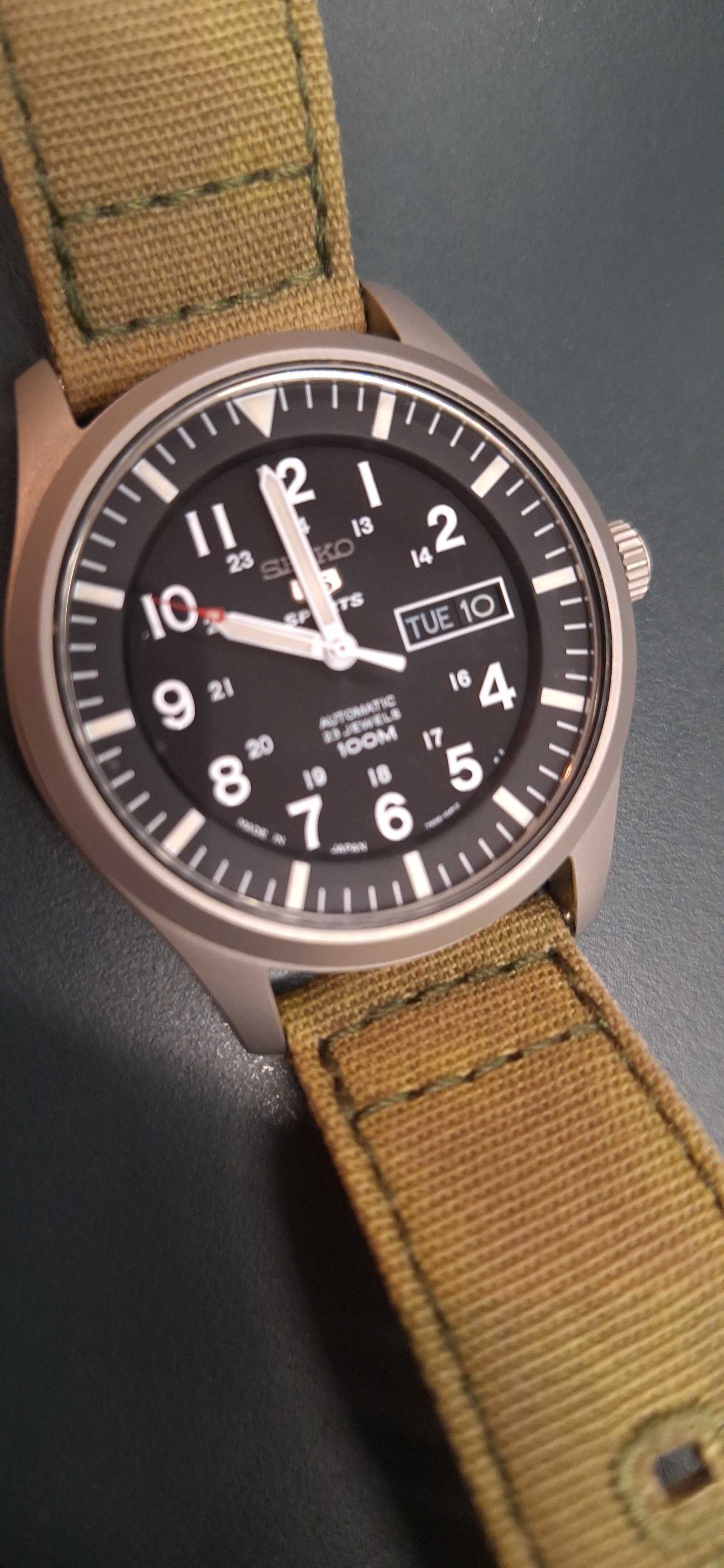 Relógio Seiko 5 Sports "Khaki field"