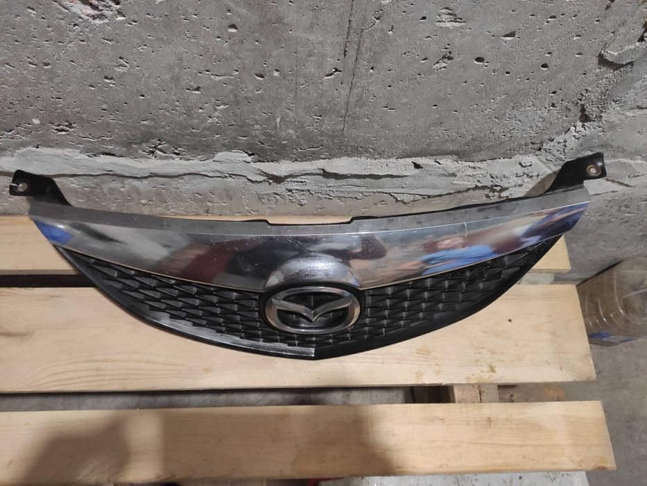 Решітка радіатора Mazda 6 GG(2004)