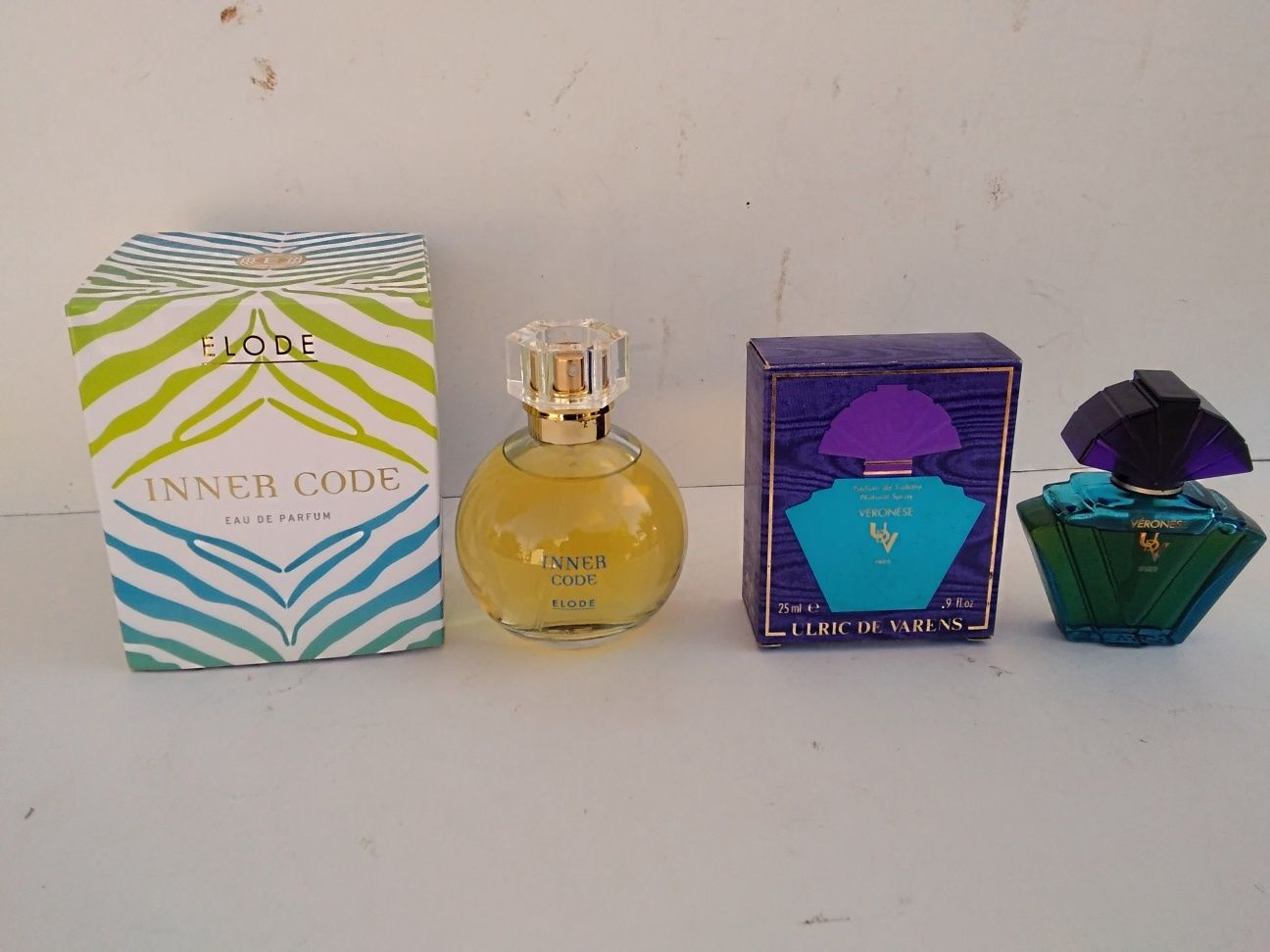 Vários perfumes novos