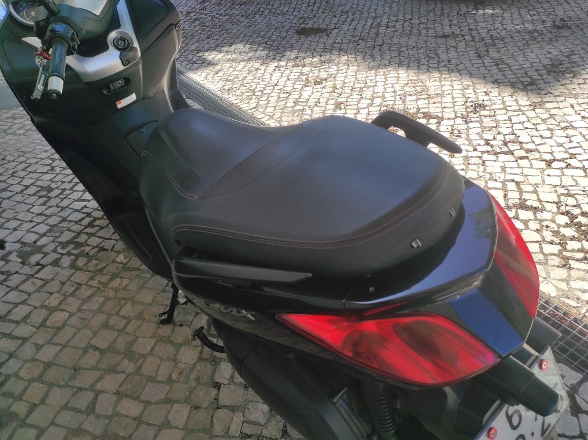 Yamaha Xmax 250 scooter