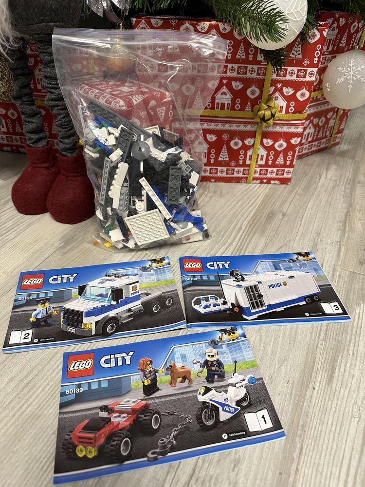 Lego City Мобільний командний центр 60139