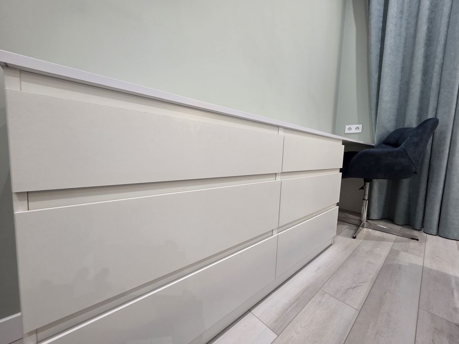 Свет! Не выключают вообще! 3 х к кв. Левый берег. Риелторы не звоните