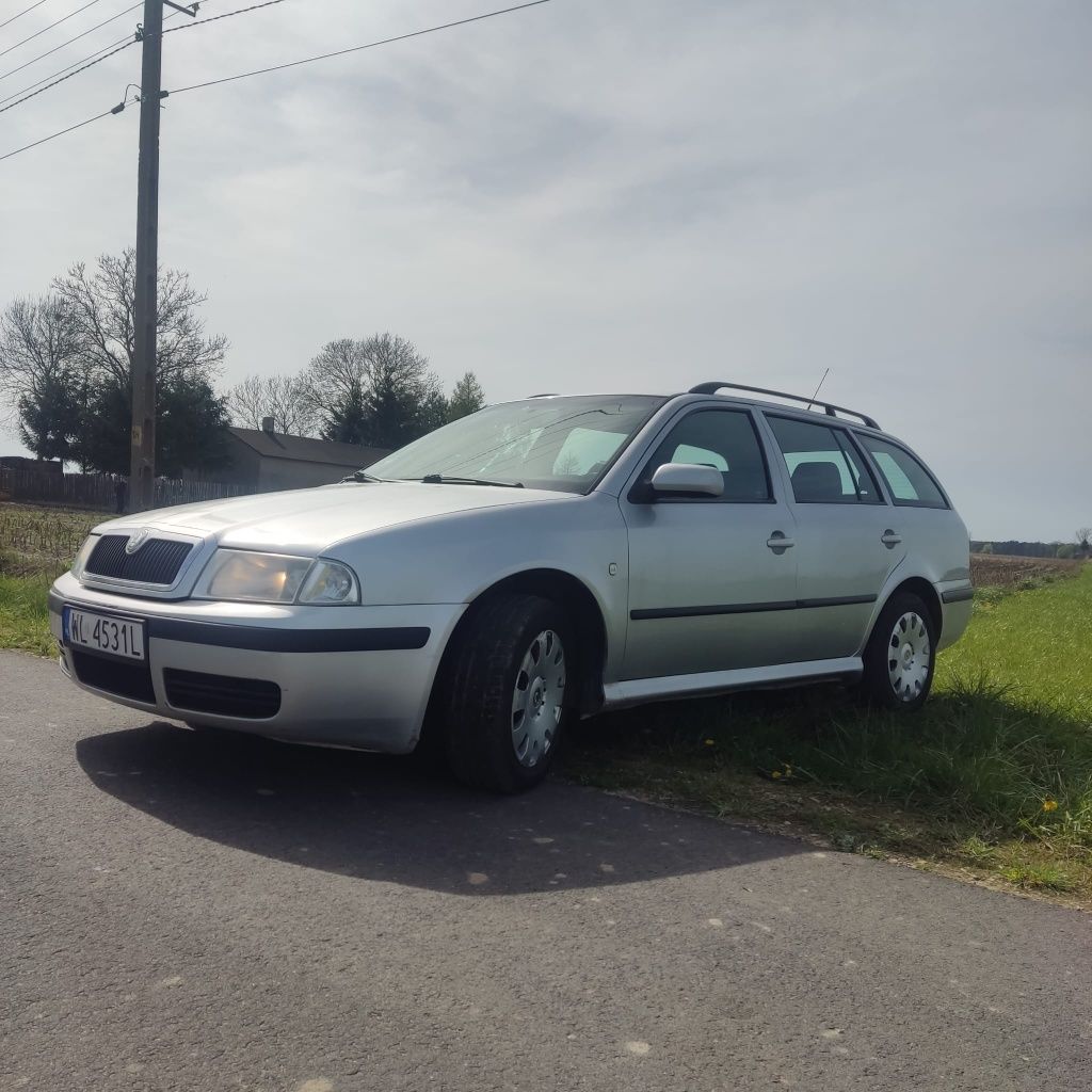 Skoda_Octavia_2007_1.9tdi_klimatronic_salon_polska_