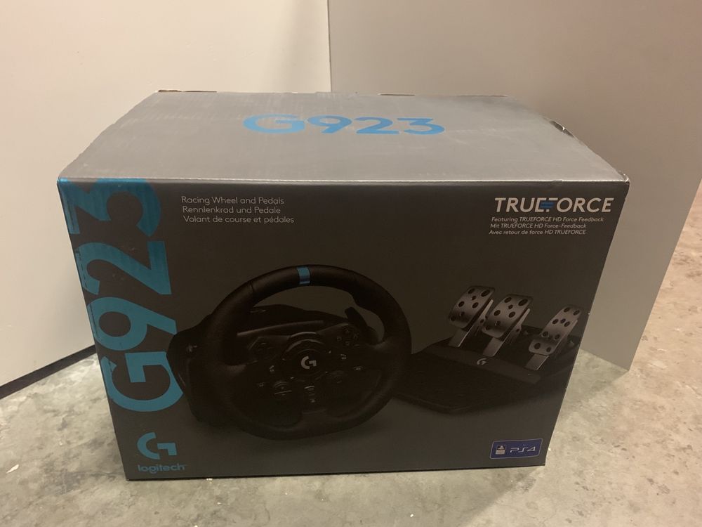 Ігрове кермо з педалями Logitech G923 Racing Wheel and Pedals