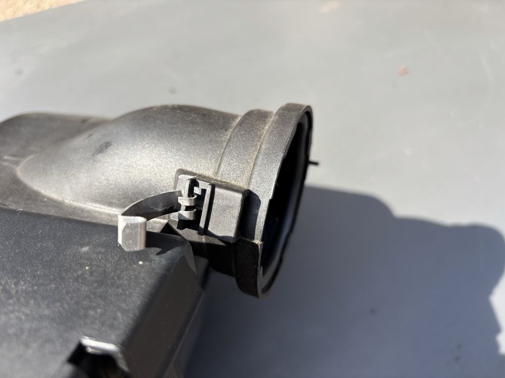 Obudowa filtra powietrza BMW E36 320i M52B20 M50B20 airbox